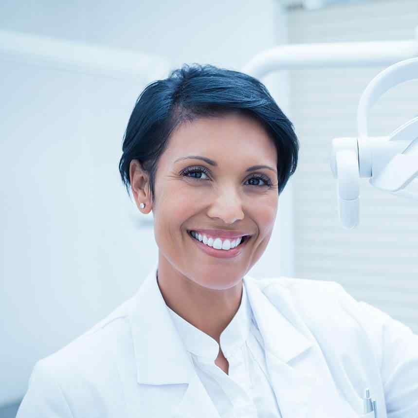 https://dianelladental.com.au/wp-content/uploads/2020/02/doctor-01.jpg